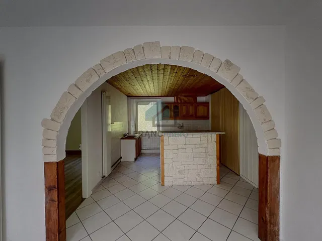 Küche; küchengeräte, holzboden, tageslicht, moderner stil