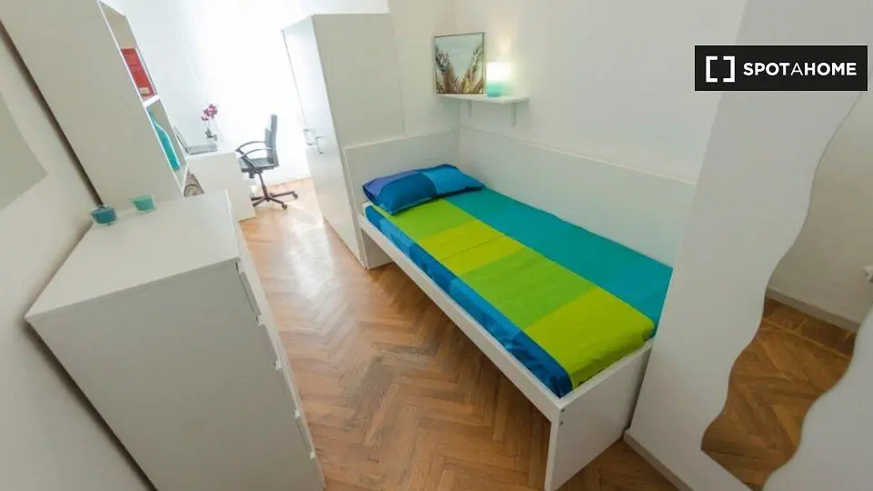 Salon; parquet, lumière naturelle, style moderne