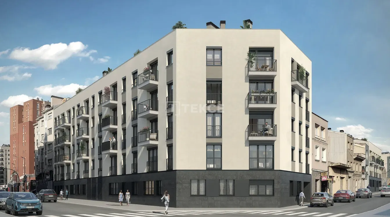 Salon; parquet, lumière naturelle, style moderne