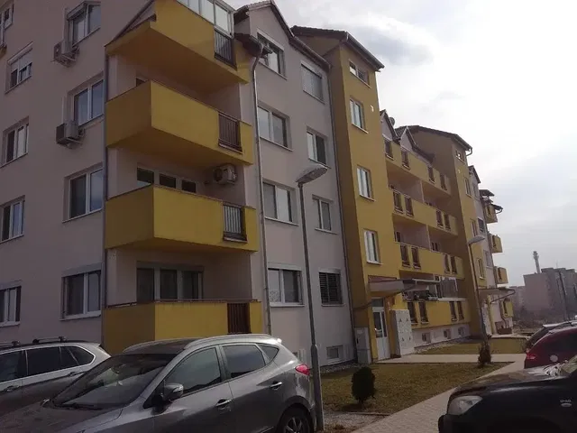 Küche; küchengeräte, holzboden, tageslicht, moderner stil