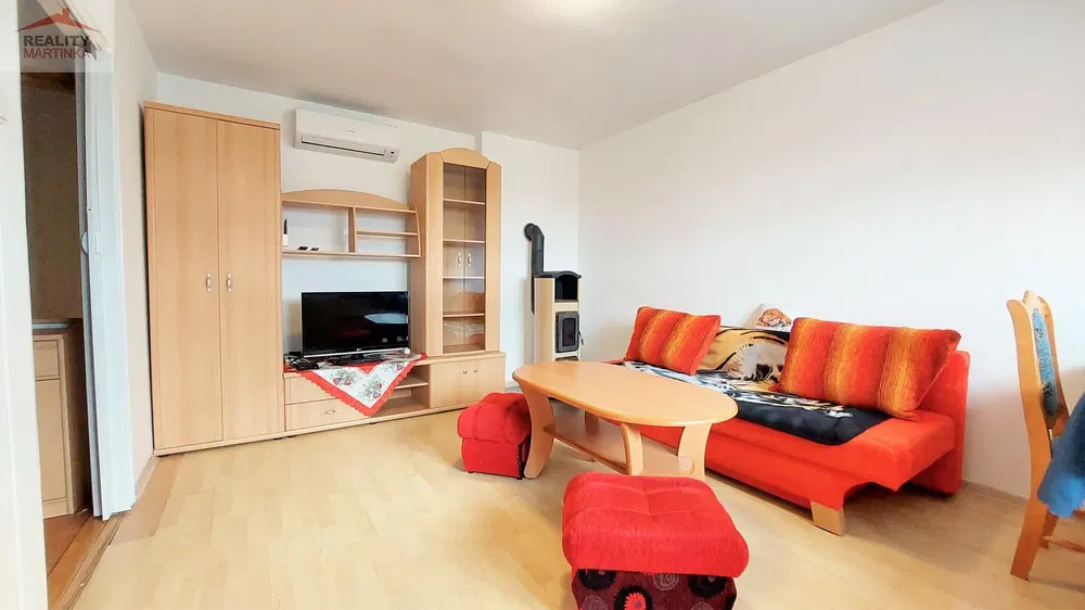 Küche; küchengeräte, holzboden, tageslicht, moderner stil