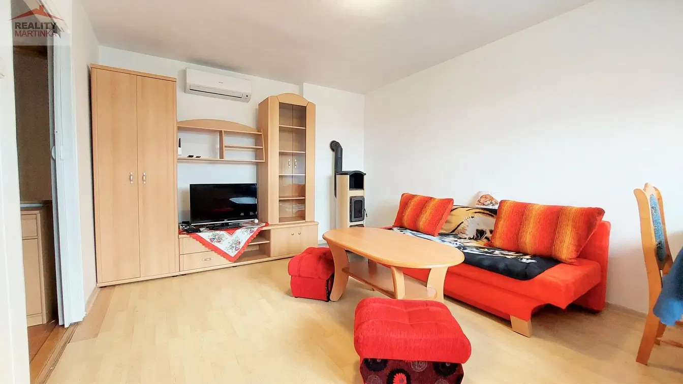 Küche; küchengeräte, holzboden, tageslicht, moderner stil