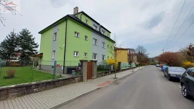 Wohnzimmer; tageslicht, holzboden, moderner stil