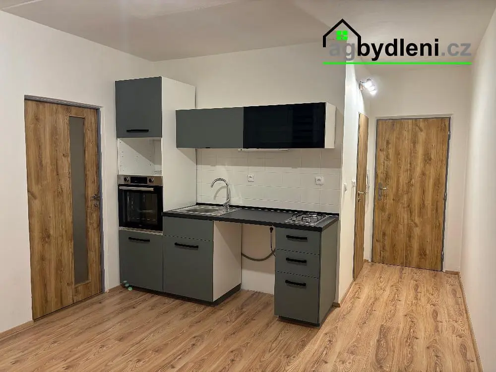 Wohnzimmer; holzboden, tageslicht, moderner stil