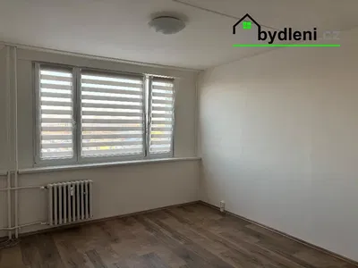 Wohnzimmer; holzboden, tageslicht, moderner stil