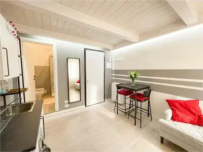 Cuisine; électroménager, parquet, lumière naturelle, style moderne