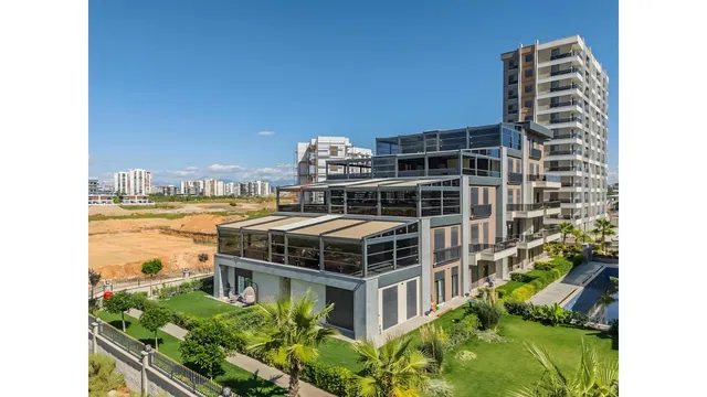 Salon; podłoga drewniana, światło dzienne, styl nowoczesny