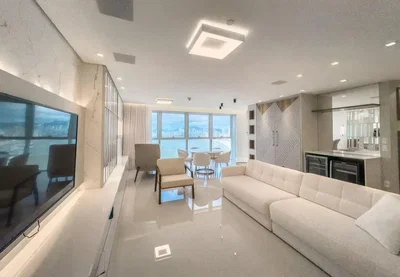 Cuisine; électroménager, parquet, lumière naturelle, style moderne