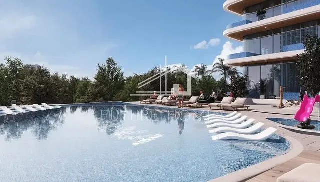 Cozinha; eletrodomésticos, chão de madeira, luz natural, estilo moderno