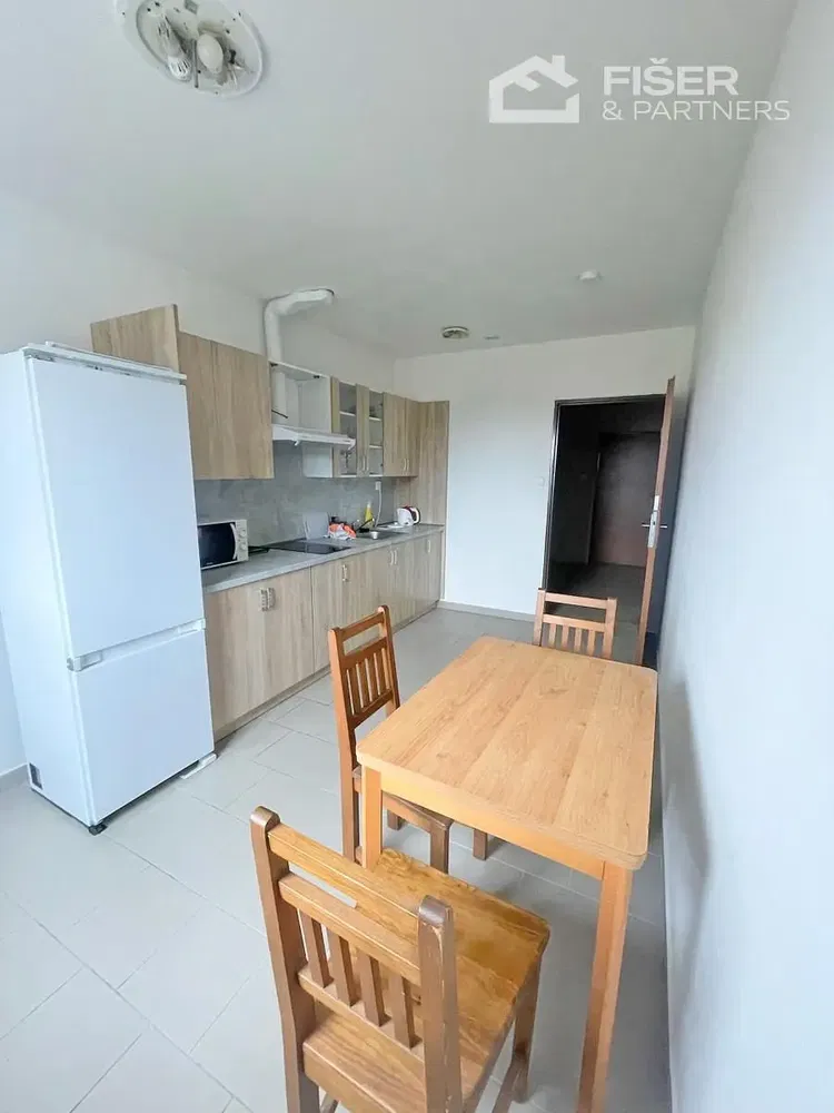 Küche; küchengeräte, holzboden, tageslicht, moderner stil