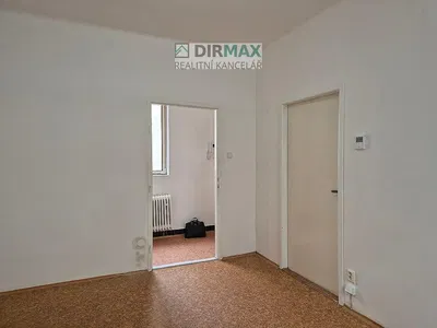 Salon; parquet, lumière naturelle, style moderne