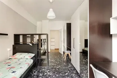 Küche; küchengeräte, holzboden, tageslicht, moderner stil