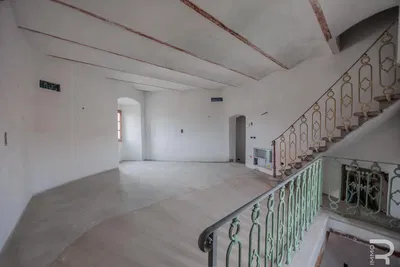 Küche; küchengeräte, holzboden, tageslicht, moderner stil