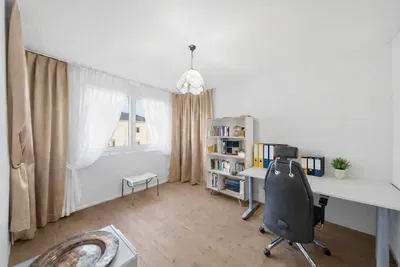 Salon; parquet, lumière naturelle, style moderne