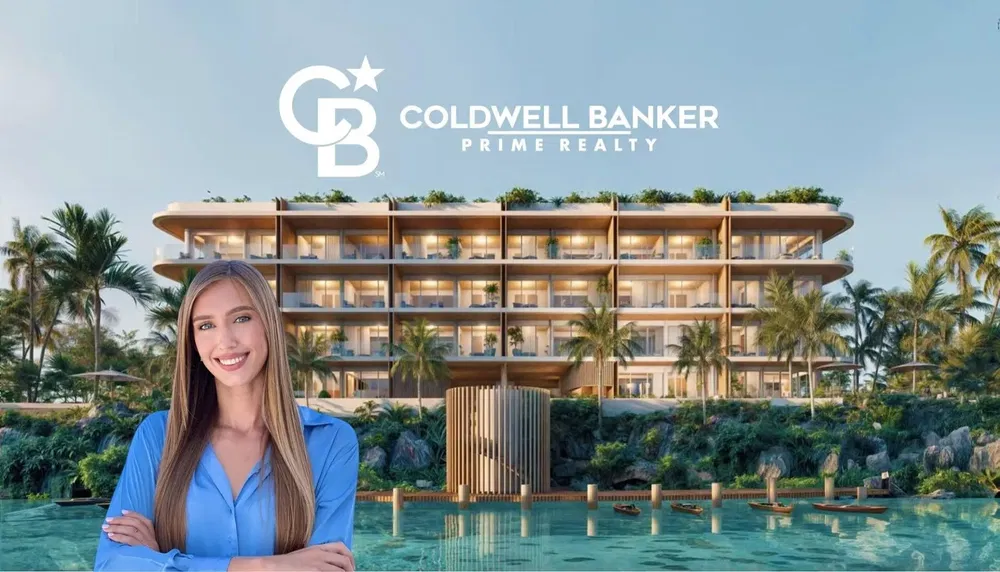 Kuhinja; kuhinjski aparati, drveni pod, prirodno svjetlo, moderni stil