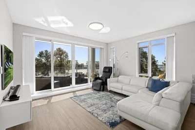 Cocina; electrodomésticos, suelo de madera, luz natural, estilo moderno