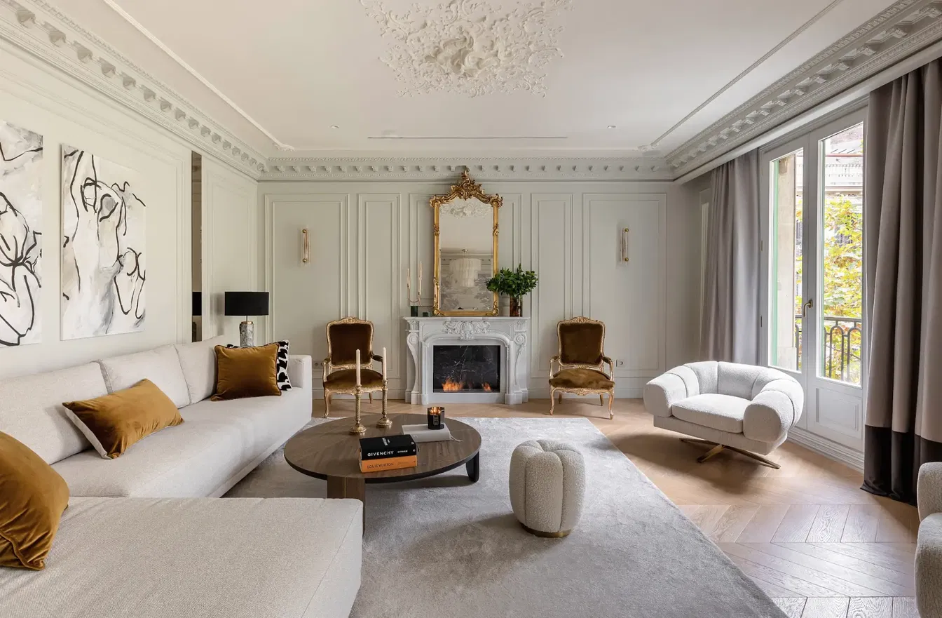 Cocina; electrodomésticos, suelo de madera, luz natural, estilo moderno