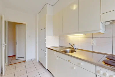 Küche; küchengeräte, holzboden, tageslicht, moderner stil