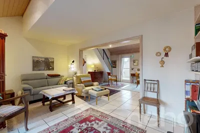 Küche; küchengeräte, holzboden, tageslicht, moderner stil