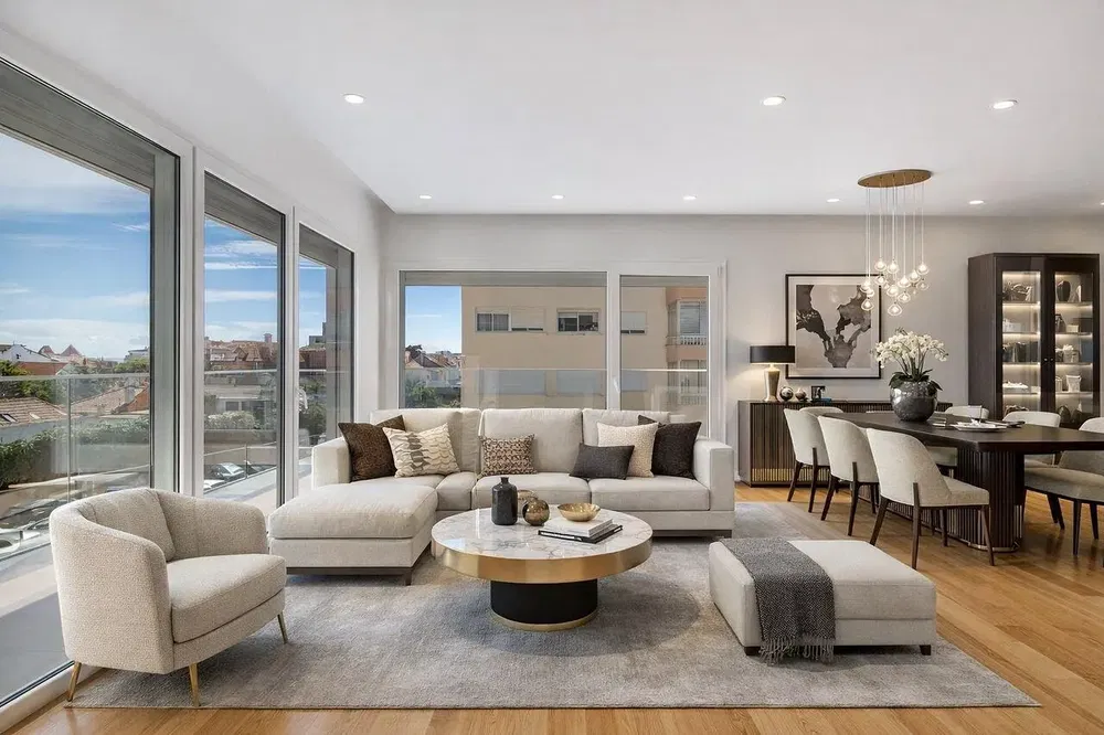 Küche; küchengeräte, holzboden, tageslicht, moderner stil