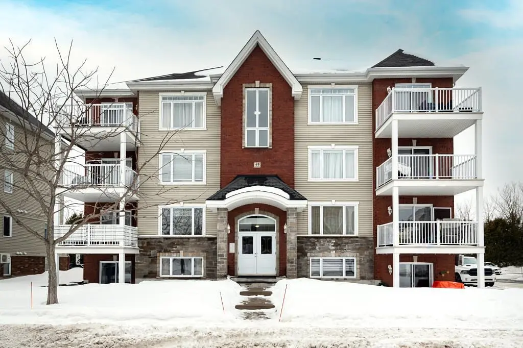 Kitchen; kitchen appliances, wood floor, natural light, modern style