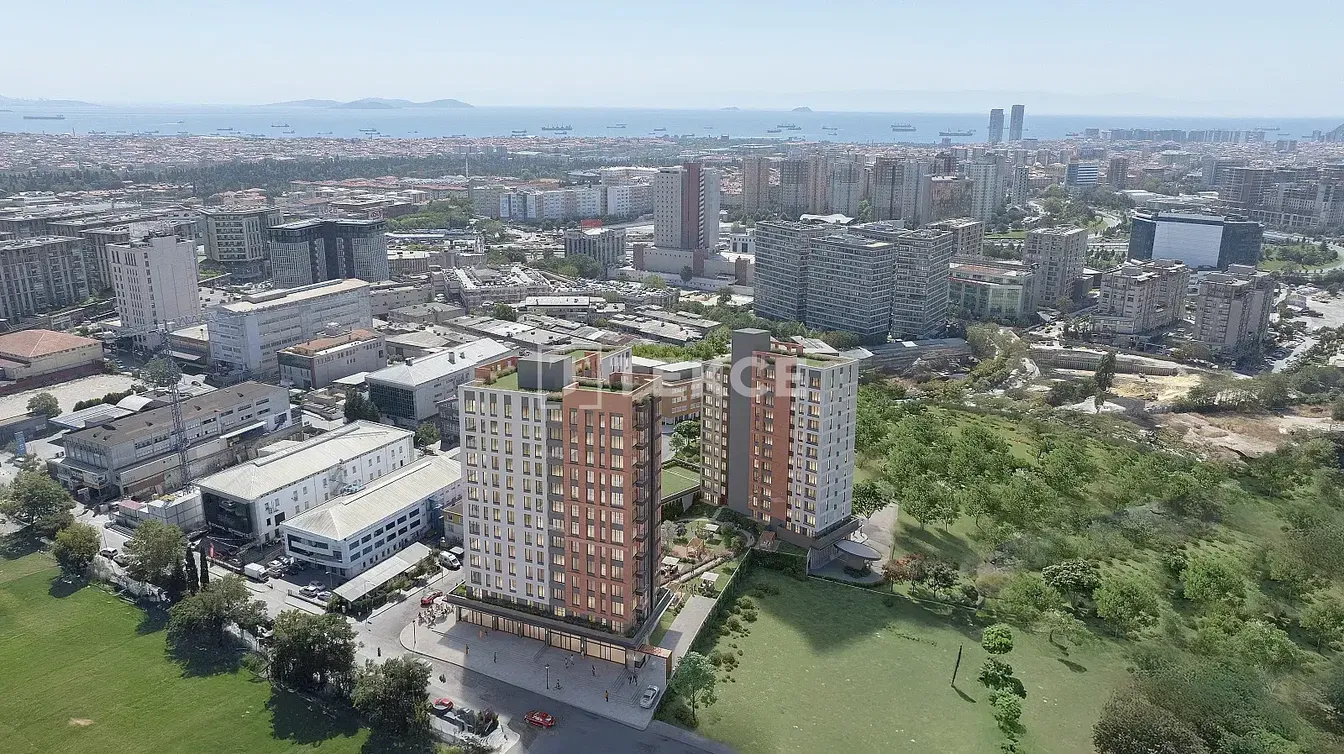 Keuken; keukenapparatuur, houten vloer, natuurlijk licht, moderne stijl