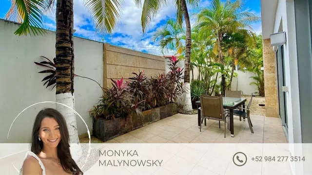 Kuchyňa; kuchynské spotrebiče, drevená podlaha, prirodzené svetlo, moderný štýl