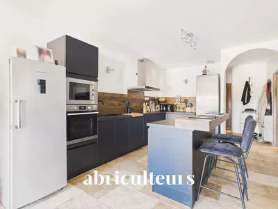 Kitchen; kitchen appliances, wood floor, natural light, modern style