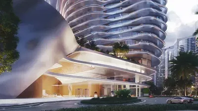 Kuhinja; kućanski aparati, drveni pod, prirodna svjetlost, moderan stil