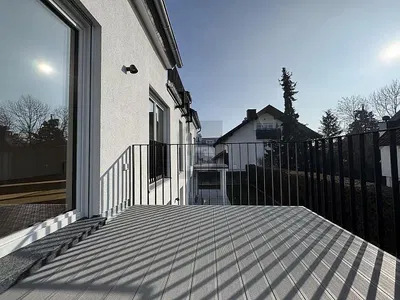 Küche; küchengeräte, holzboden, tageslicht, moderner stil