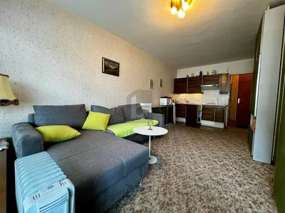 Küche; küchengeräte, holzboden, tageslicht, moderner stil