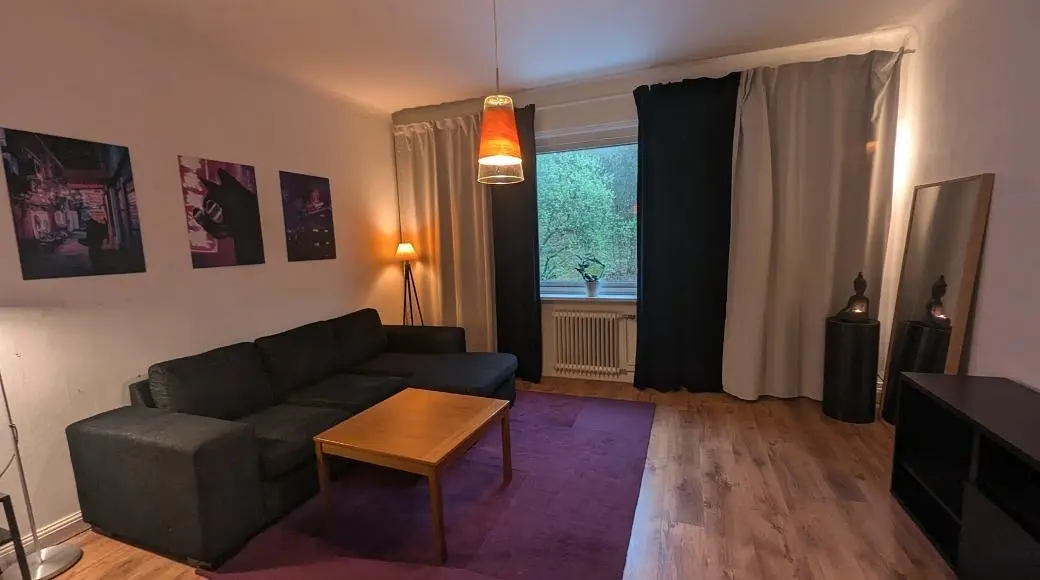 Küche; küchengeräte, fliesenboden, tageslicht, moderner stil