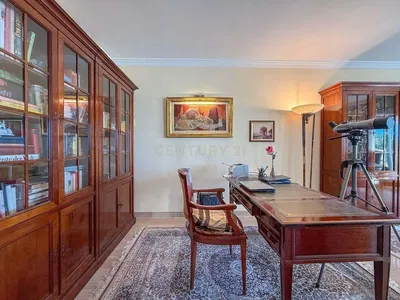 Wohnzimmer; holzboden, tageslicht, moderner stil