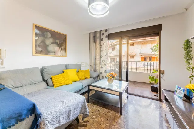 Cuisine; électroménager, parquet, lumière naturelle, style moderne