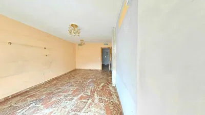 Mutfak; mutfak aletleri, ahşap zemin, doğal ışık, modern stil