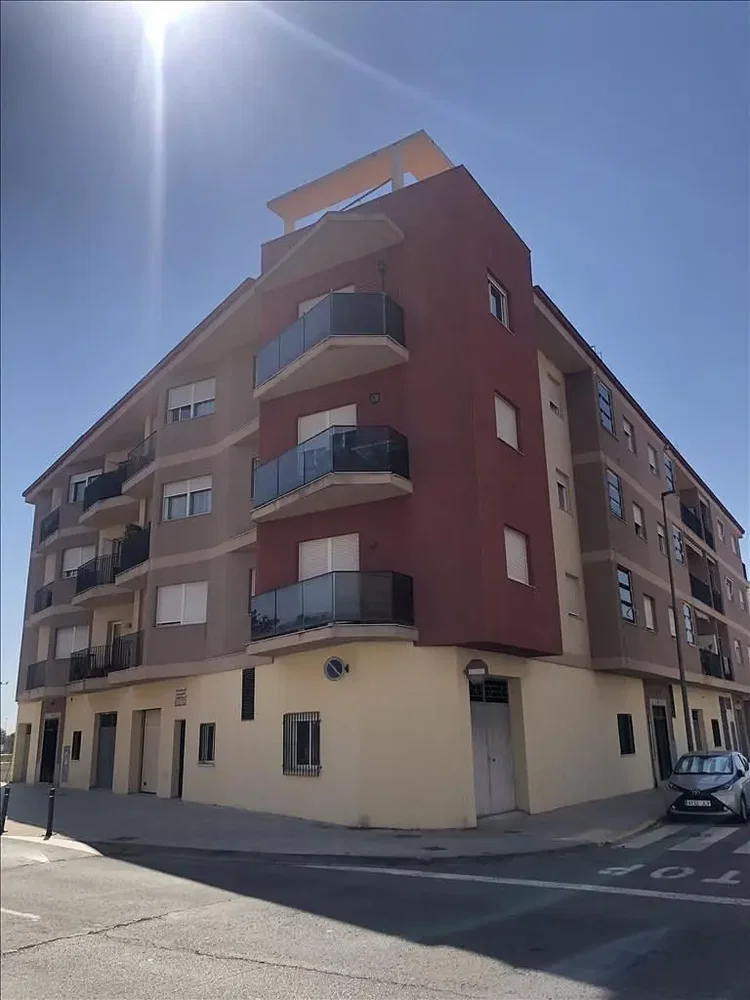 Küche; küchengeräte, holzboden, tageslicht, moderner stil
