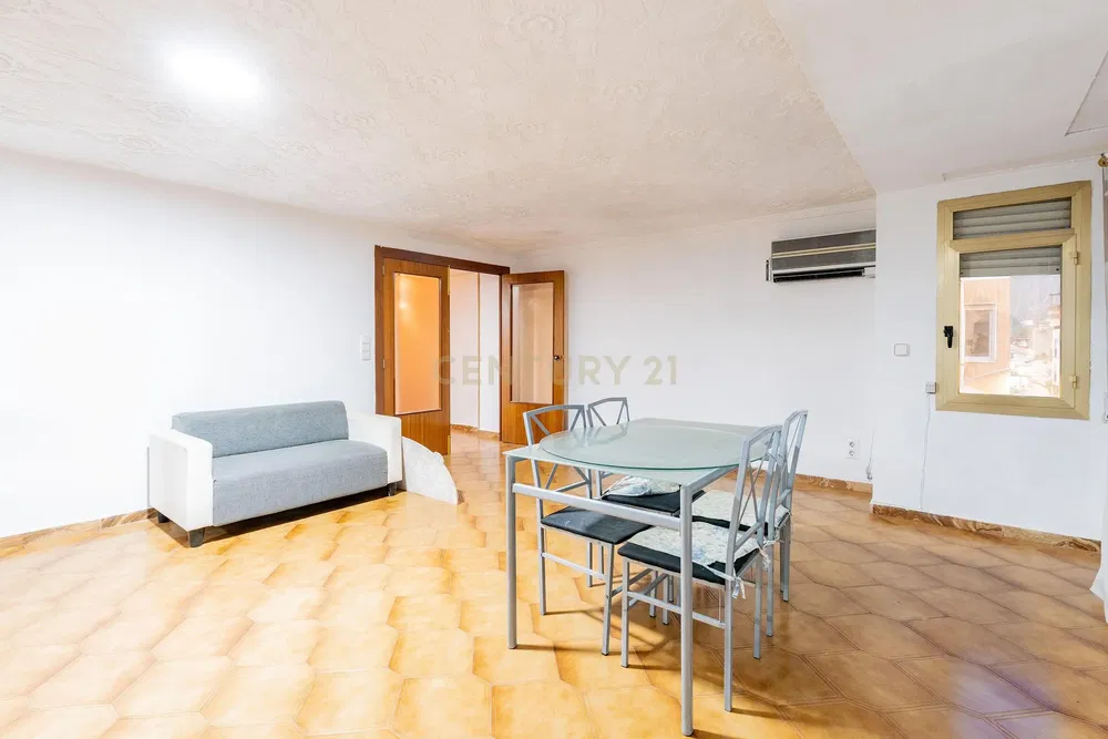 مطبخ; أجهزة المطبخ, أرضية خشبية, ضوء طبيعي, أسلوب عصري