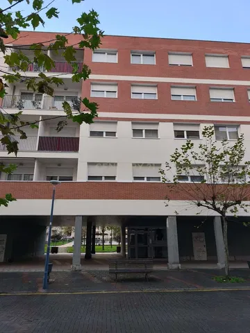 مطبخ; أجهزة المطبخ, أرضية خشبية, ضوء طبيعي, أسلوب عصري