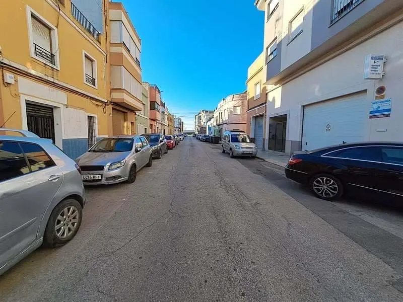 مطبخ; أجهزة المطبخ, أرضية خشبية, ضوء طبيعي, أسلوب عصري