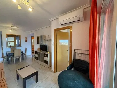 Cuisine; électroménager, parquet, lumière naturelle, style moderne