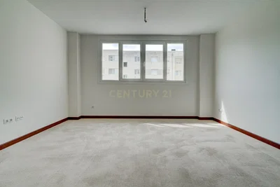 Küche; küchengeräte, holzboden, tageslicht, moderner stil