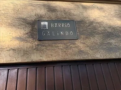 مطبخ; أجهزة المطبخ, أرضية خشبية, ضوء طبيعي, أسلوب عصري