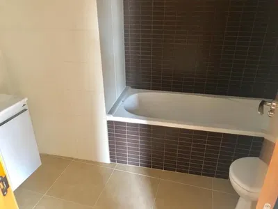 Cuisine; électroménager, parquet, lumière naturelle, style moderne