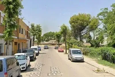 Cocina; electrodomésticos, suelo de madera, luz natural, estilo moderno