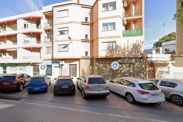 مطبخ; أجهزة المطبخ, أرضية خشبية, ضوء طبيعي, أسلوب عصري