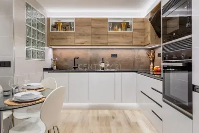 Küche; küchengeräte, holzboden, tageslicht, moderner stil