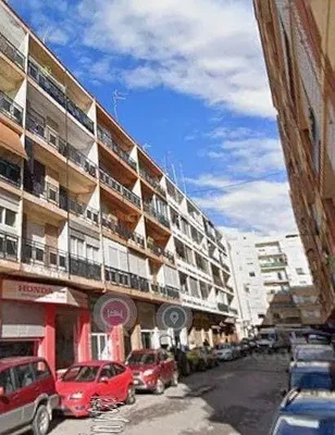 مطبخ; أجهزة المطبخ, أرضية خشبية, ضوء طبيعي, أسلوب عصري