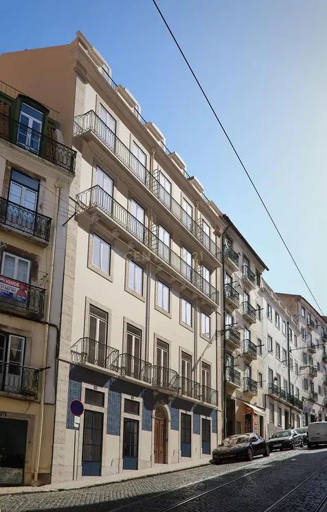 مطبخ; أجهزة المطبخ, أرضية خشبية, ضوء طبيعي, أسلوب عصري