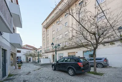 Living room; wood floor, natural light, modern style