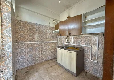 مطبخ; أجهزة المطبخ, أرضية خشبية, ضوء طبيعي, أسلوب عصري